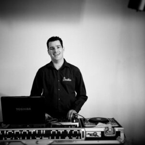 Mobile Millennium DJ's