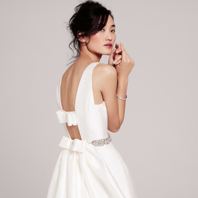 bow wedding dresses