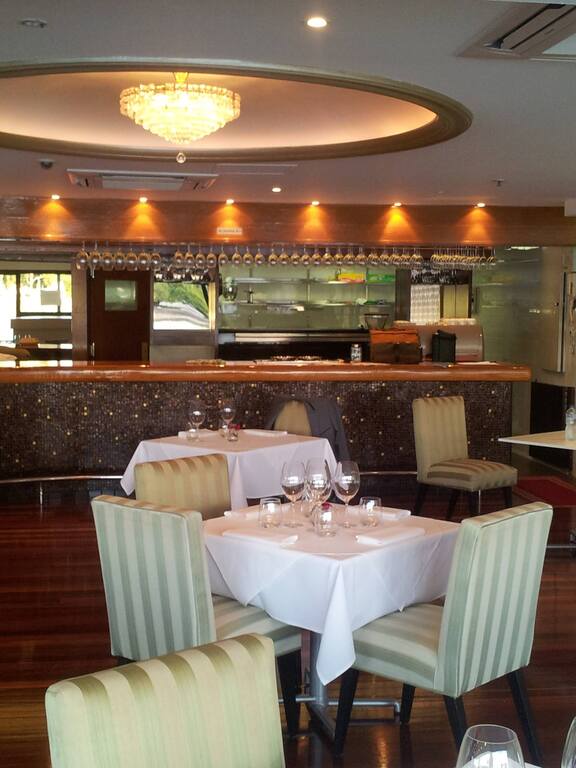 La Vue Waterfront Restaurant