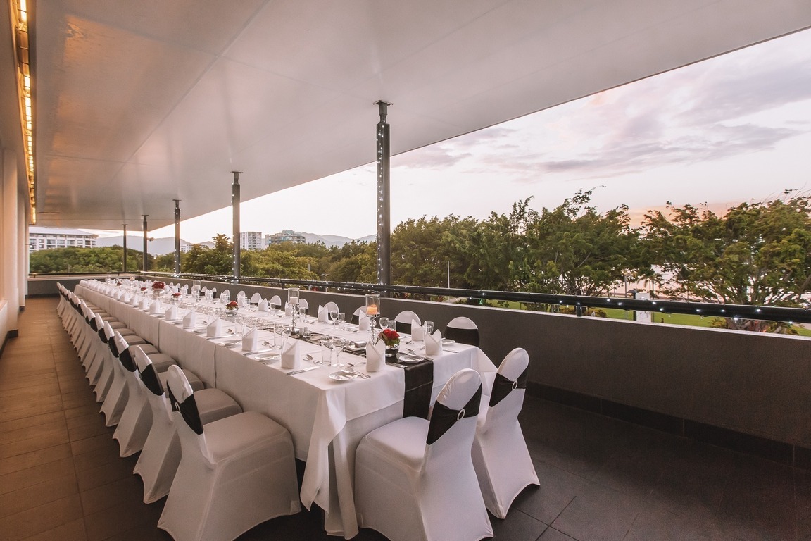 Shangri La Hotel The Marina Cairns