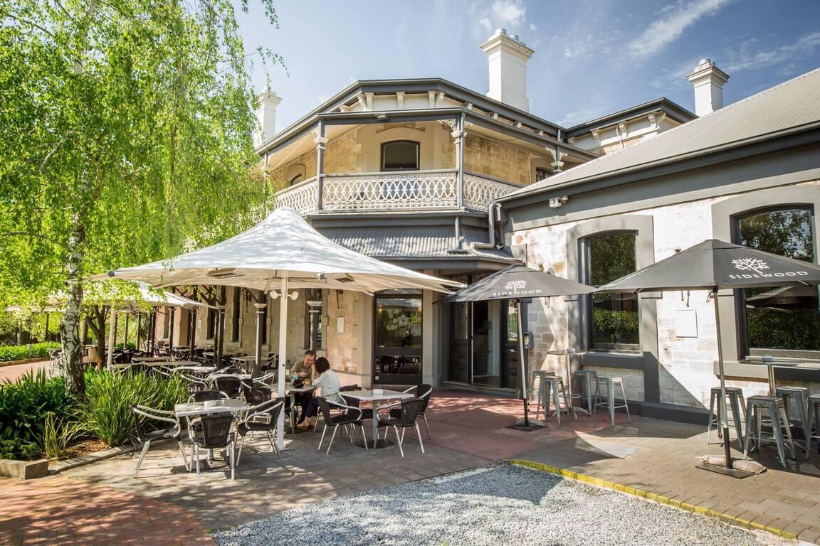 The Stirling Hotel