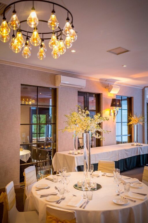 Eltham Gateway Hotel