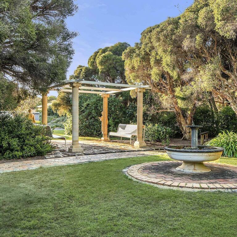 Picturesque Wedding Gardens