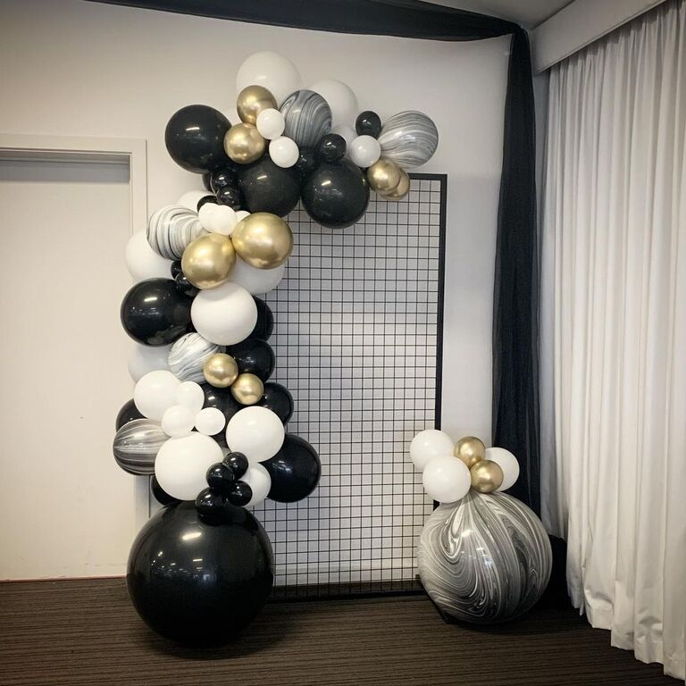 Sale Turf Club, The Laurels