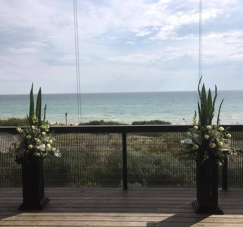 Crackerjack Beachfront Cafe