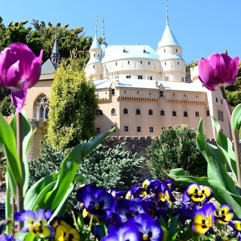 Cockington Green Gardens