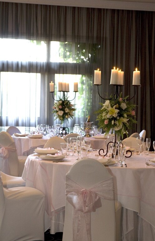 Dorset Gardens Hotel