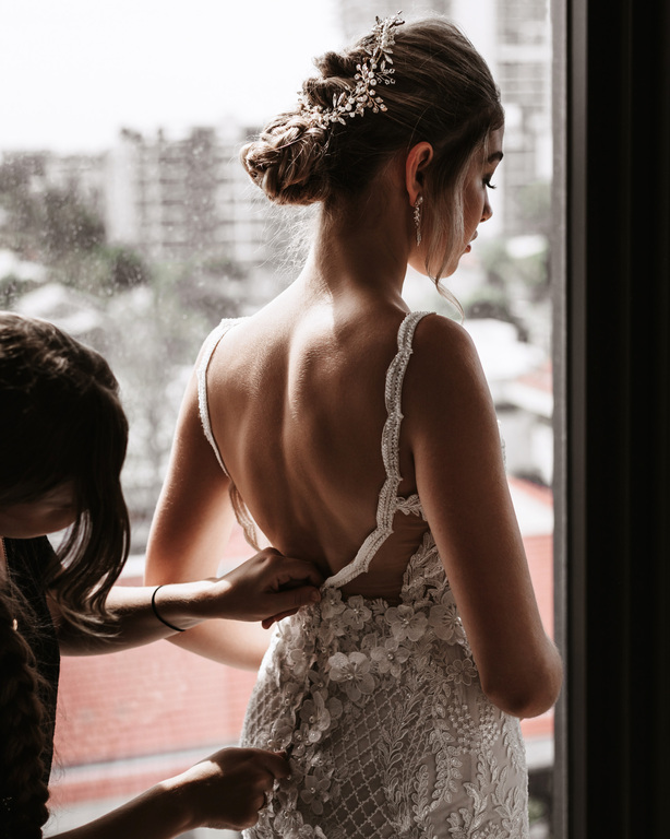 Broken Bird Leg Photography House