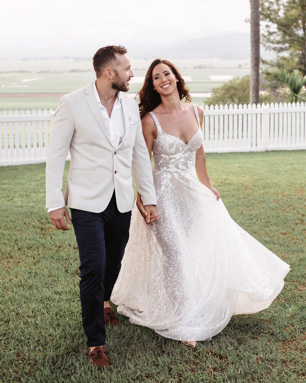 Broken Bird Leg Photography House