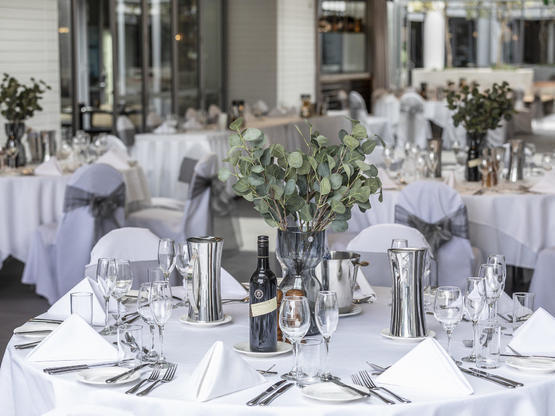 Amora Hotel Riverwalk Melbourne