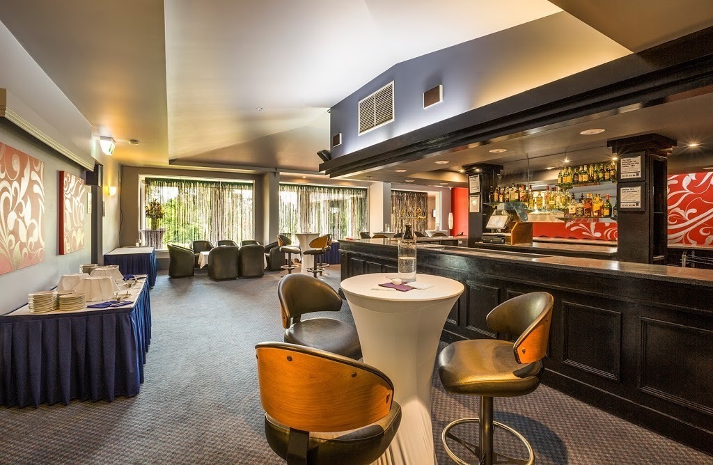 The Manningham Hotel