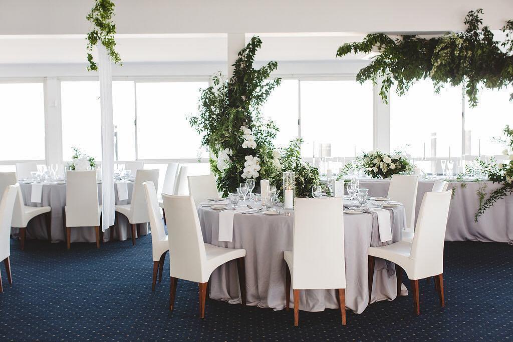 Acqua Viva On The Swan