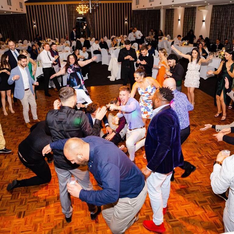 AVID Entertainment SA