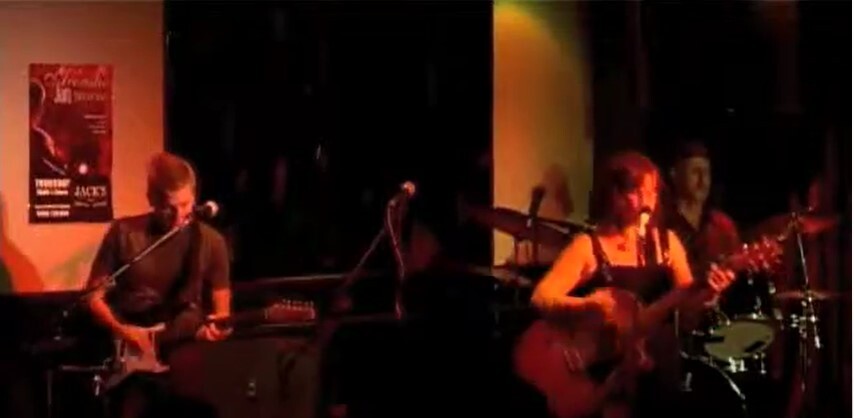 Kerrie Garside Acoustic Weddings