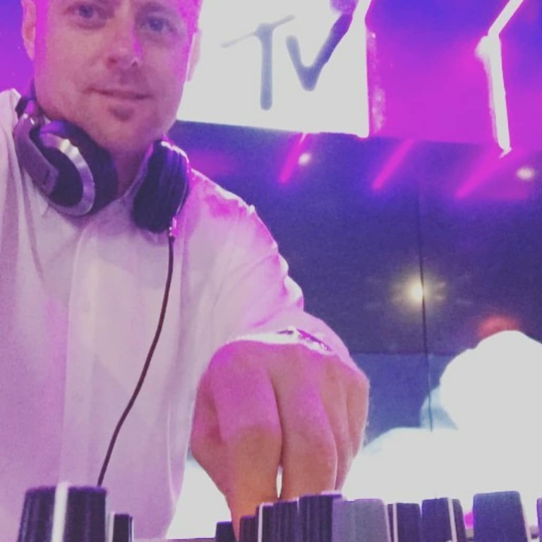 DJ Magoos Party Hire