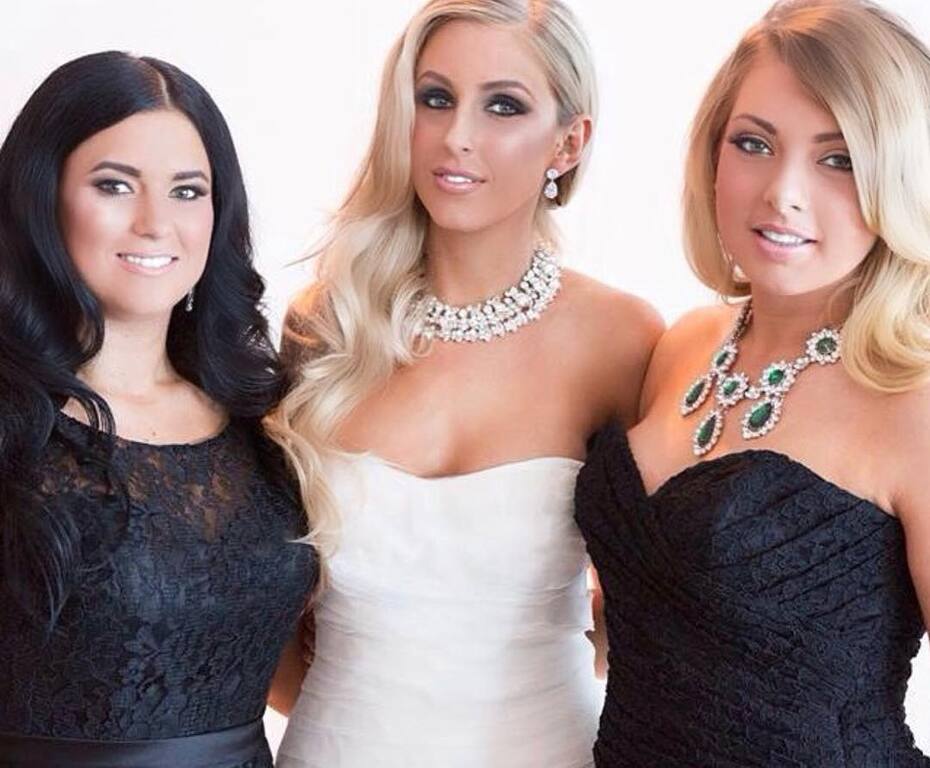 Beauty Queen By Ellie Wright