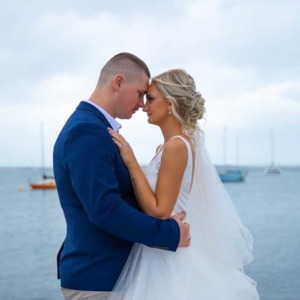 Divine Hair and Beauty