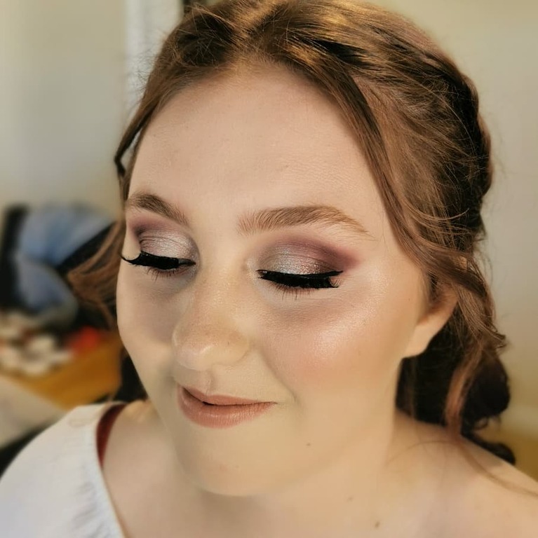 Makeup Artistry by Nova