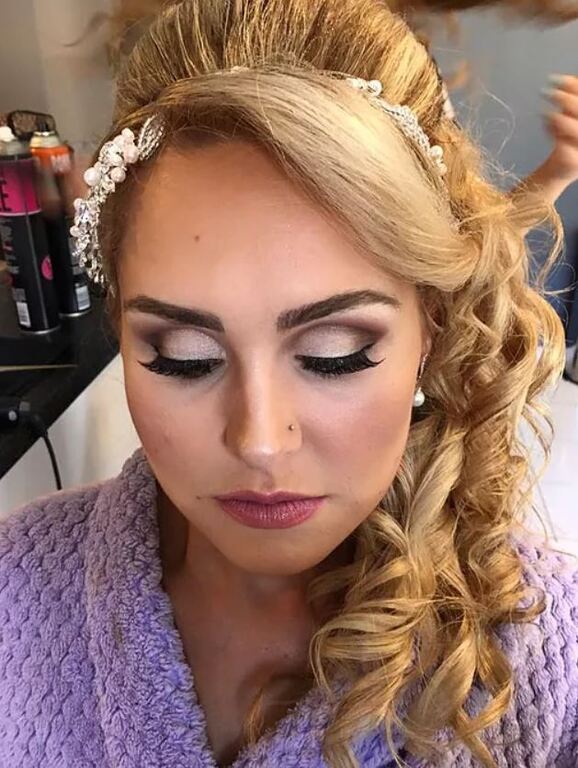 Alexia Makeup Hair Beauty
