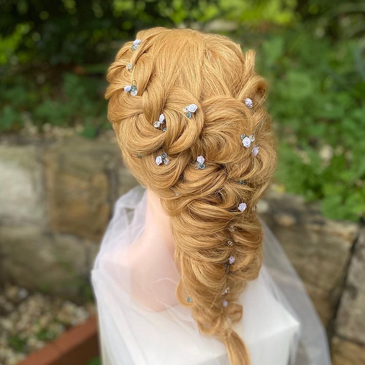Exquisite Bridal Hair