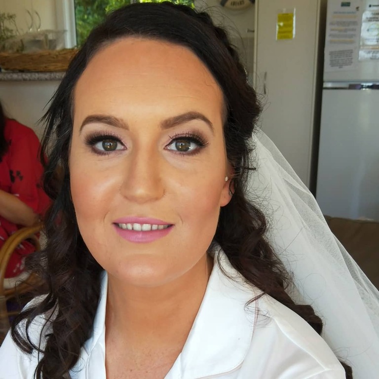 Oh la la Makeup Artistry