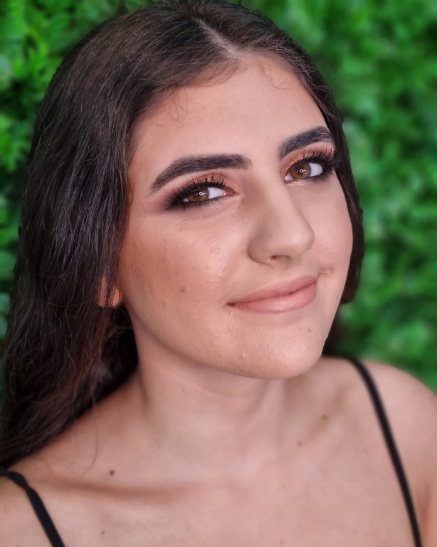 Alannah Pritchard Makeup and Nails