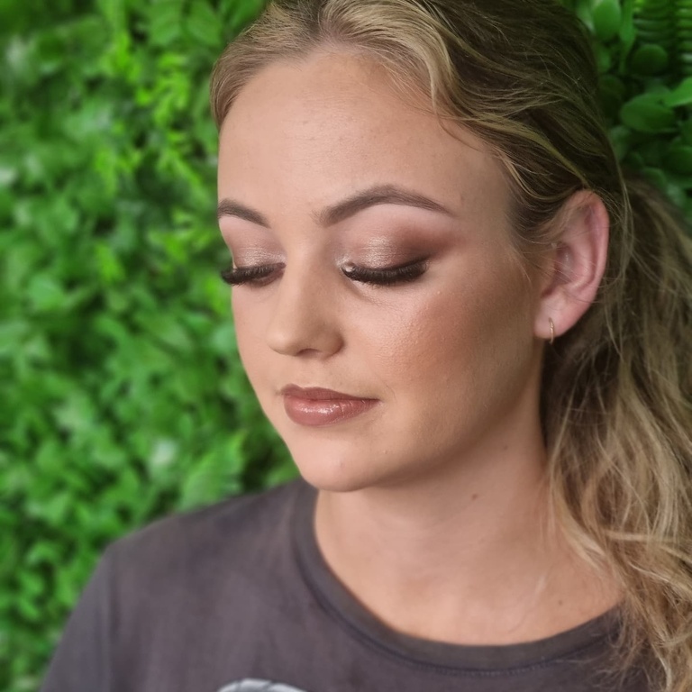 Alannah Pritchard Makeup and Nails