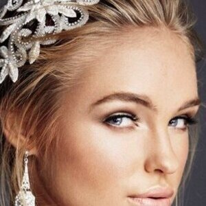 Shelley Lia Makeup Artist and Hairstylis