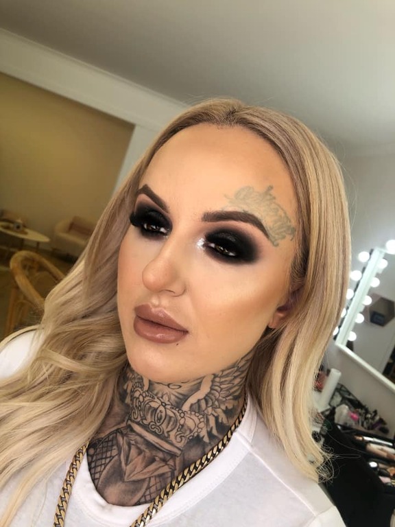 Ashleigh McCrum Makeup