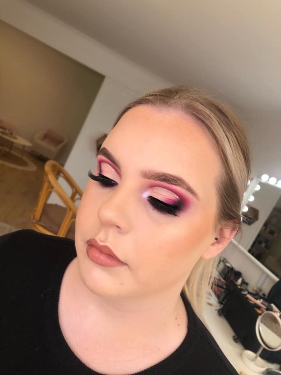 Ashleigh McCrum Makeup