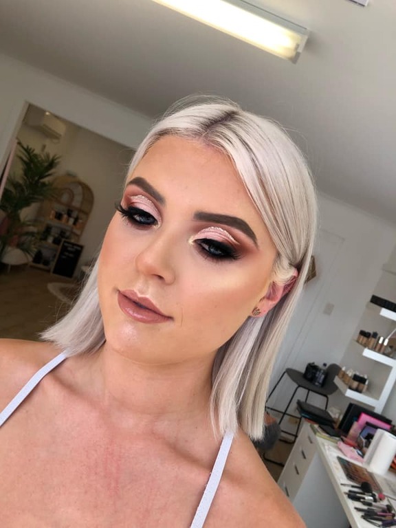 Ashleigh McCrum Makeup