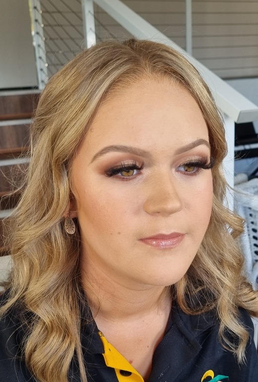 Gemma Collins Makeup Artist