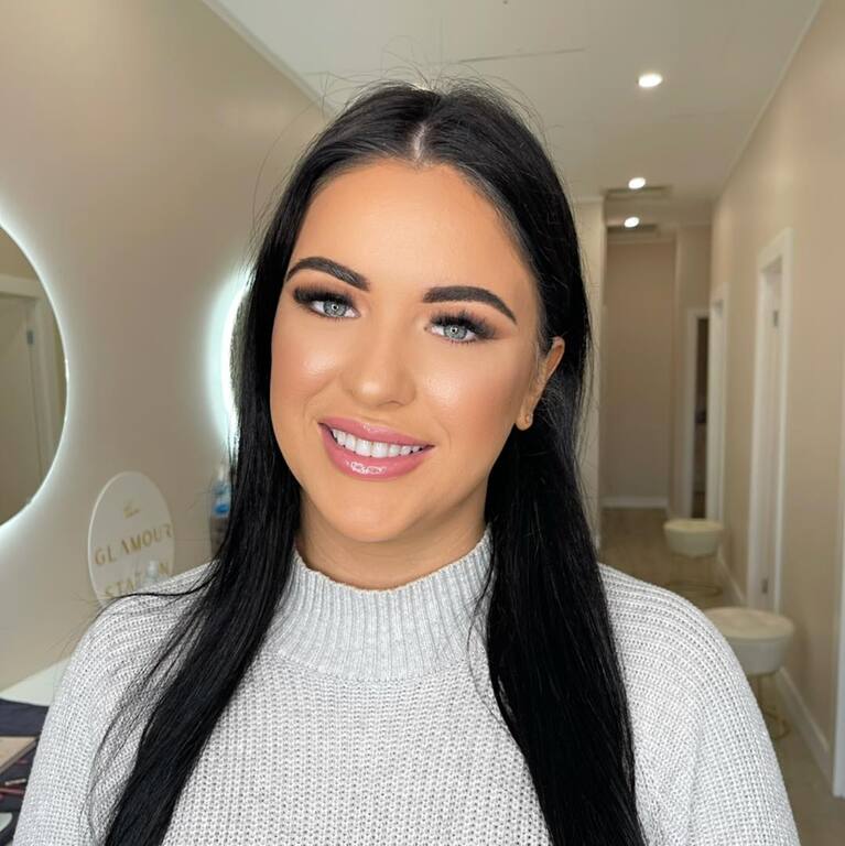 The Glamour Station Beauty Makeup Arti