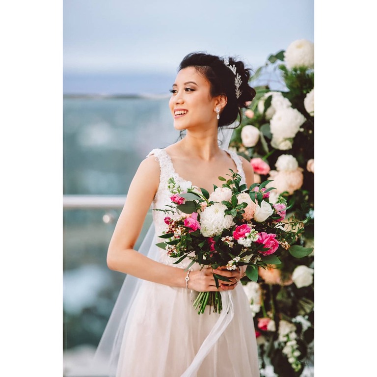 Mandy To Hair and Makeup Artist