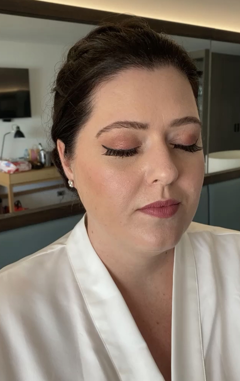 Apricate and Wild Salon