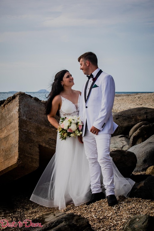 Apricate and Wild Salon