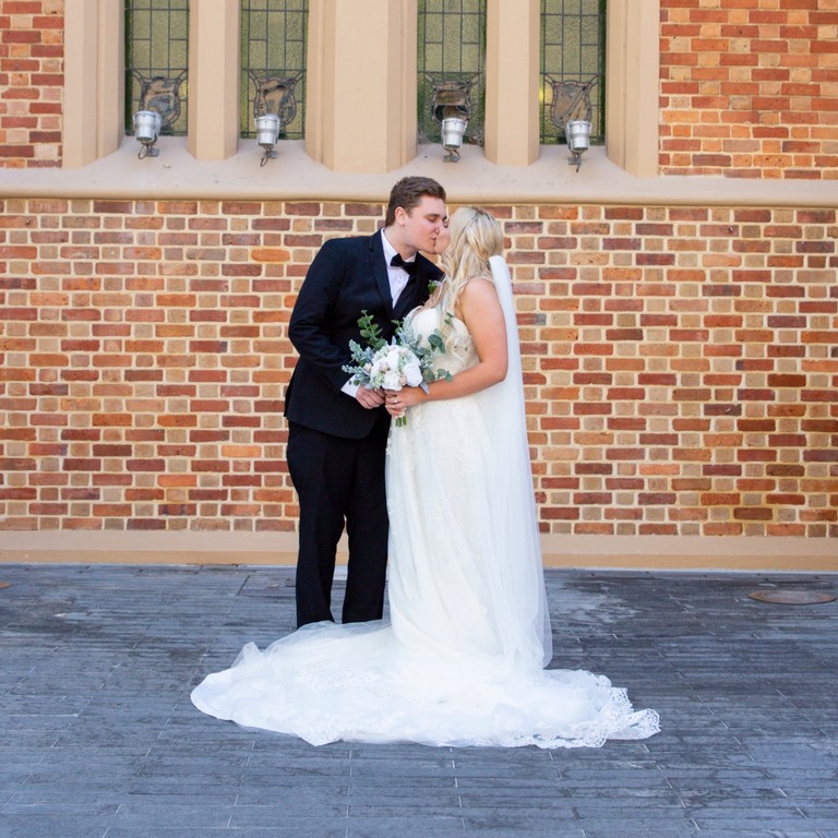 Emot Wedding Photography