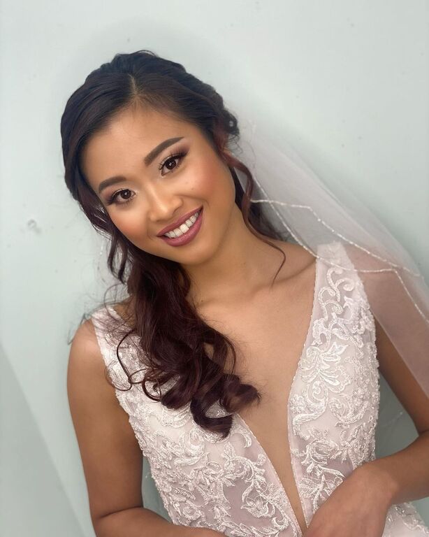 Calabro Bridal and Eveningwear