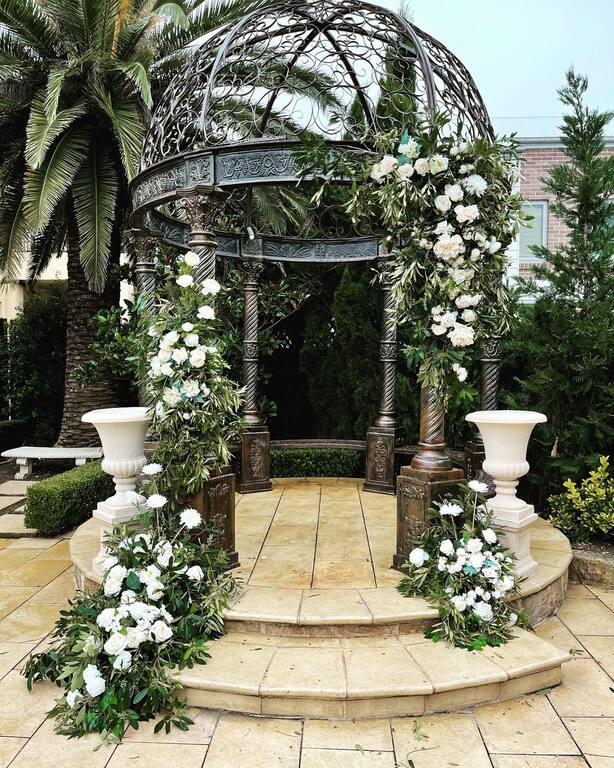 Prop Garage Wedding Styling