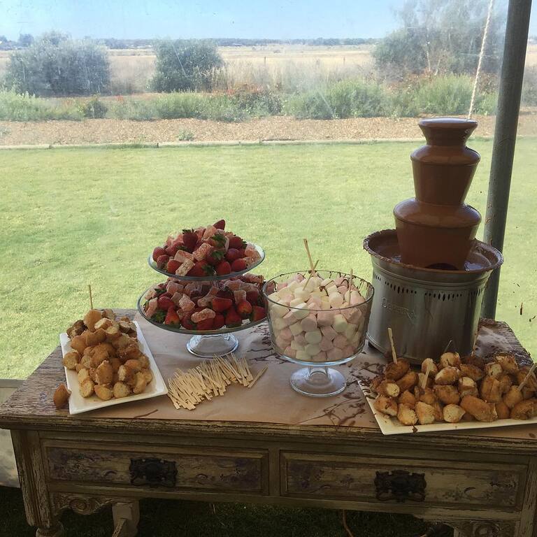 Little Vintage Bar and Van