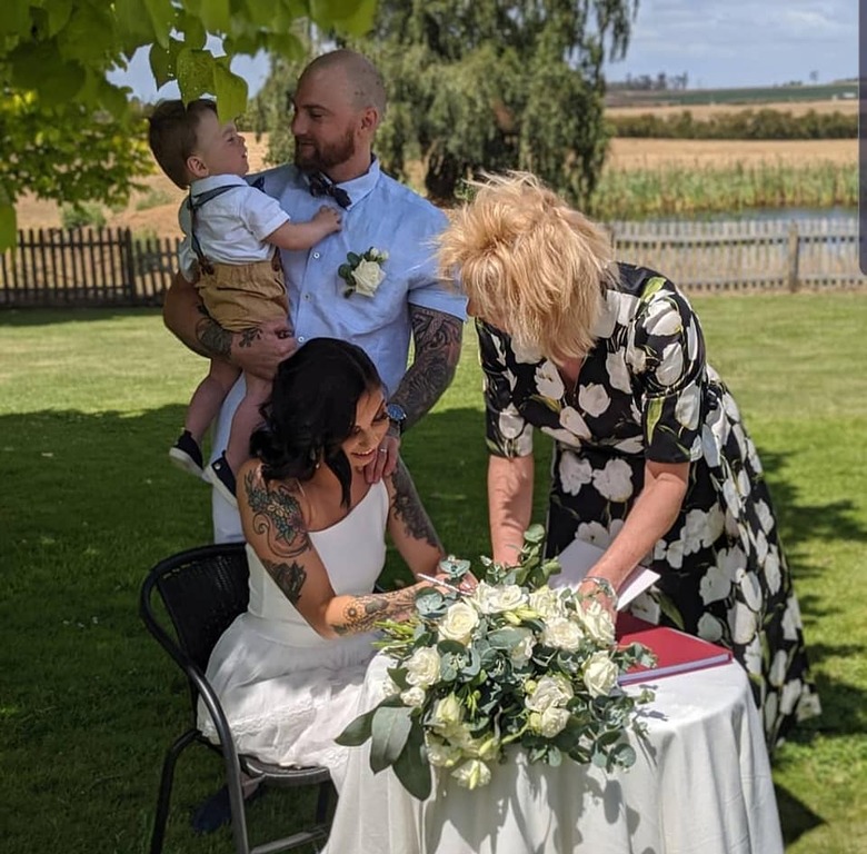 Fiona Reilly –Your Life Celebrant