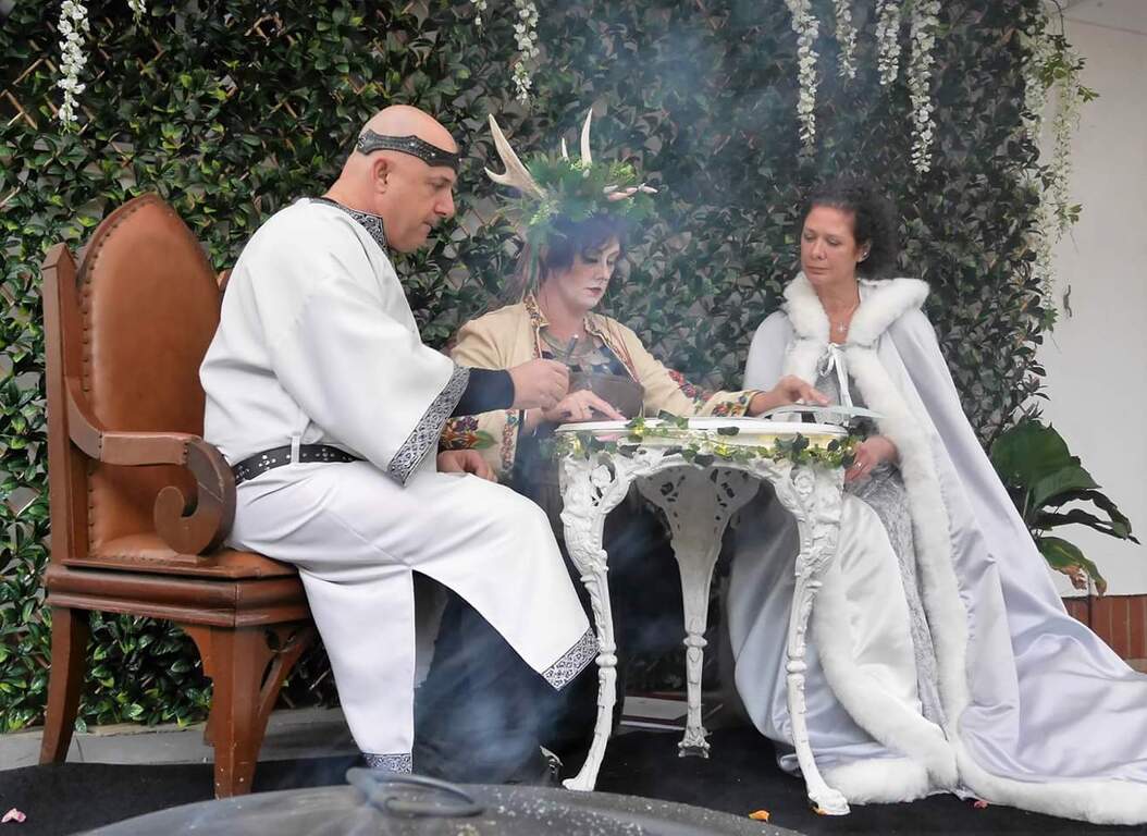 Two Tie The Knot Celebrant Services