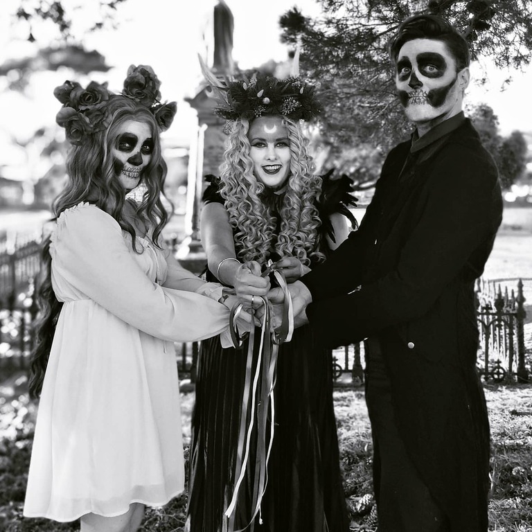 Two Tie The Knot Celebrant Services