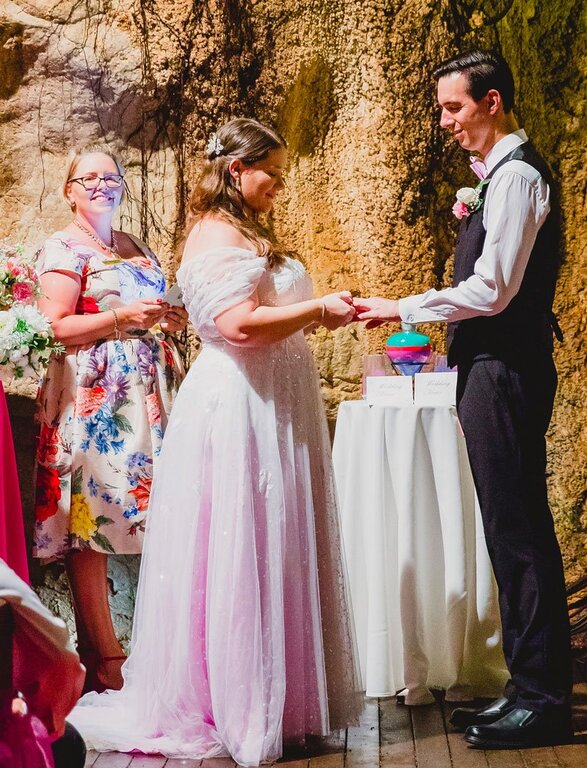 Roxanne Hodda - Celebrant