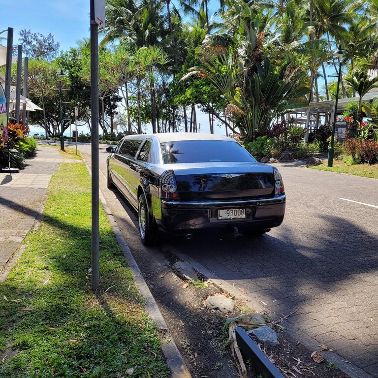 Cairns Luxury Limousines