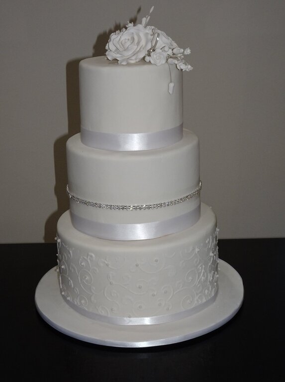 Scrummy's Cakes and Pastries