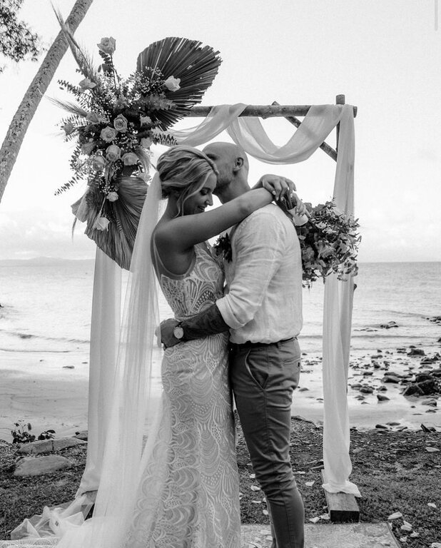 Port Douglas Wedding Arches