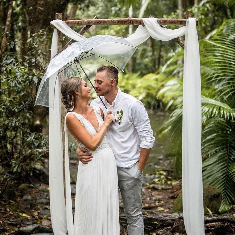 Port Douglas Wedding Arches