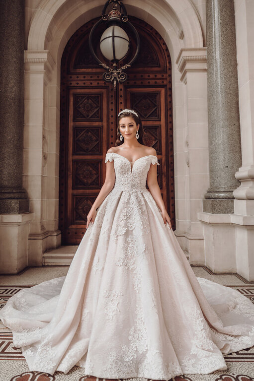 Bella E La Bestia Bridal