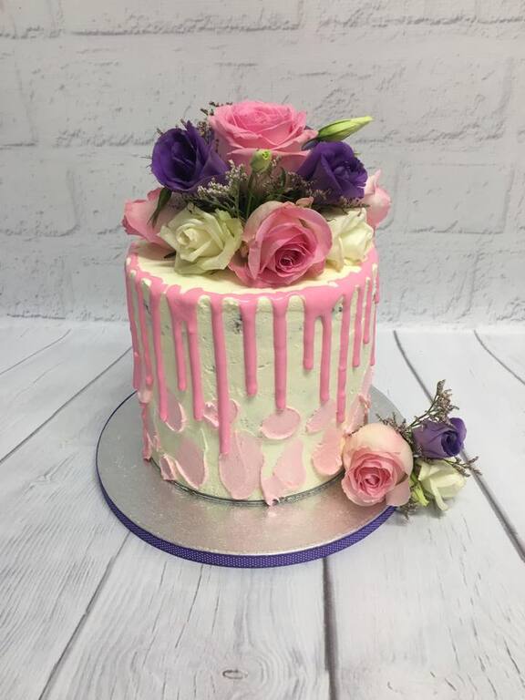 Cat's Creative Cakes
